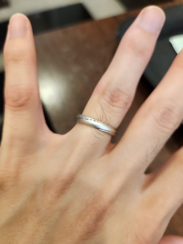 マット加工が渋くてかっこいいです。