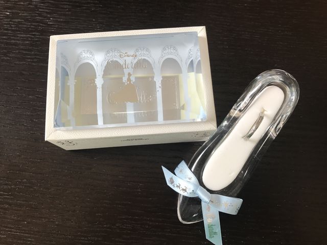 セットでついてくるリングピローです。