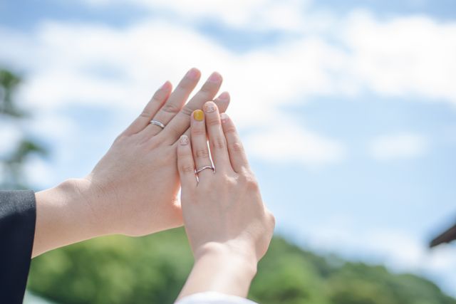 前撮り　２人の指輪着用写真