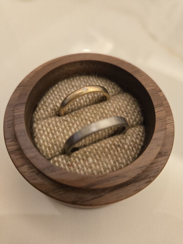 今回手作りした指輪に、私ののみダイヤを入れました。
