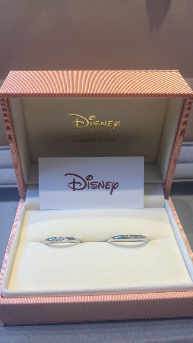 職場でもつけられるシンプルなデザインを選びました。
