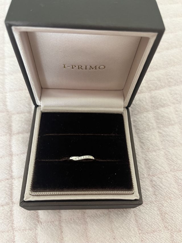 ダイヤを5粒に変更しました