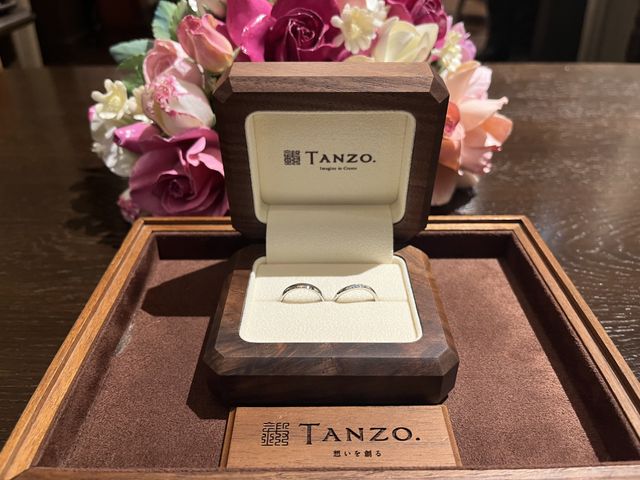 結婚指輪
ダイヤ7石