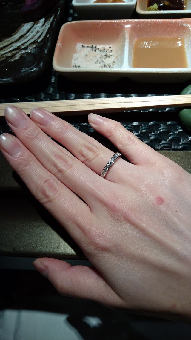 キラキラのハーフエタニティにしました！