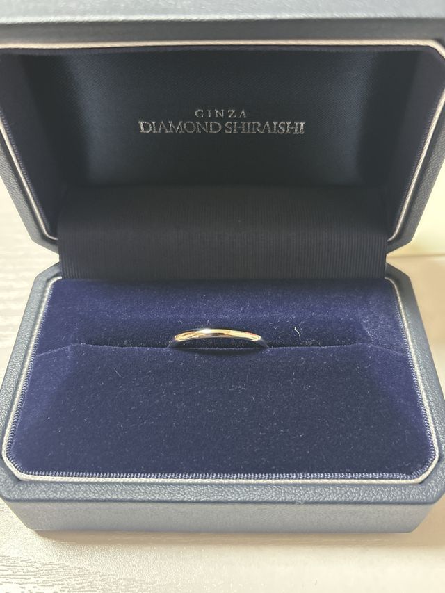 ダイヤなし
プラチナを使用