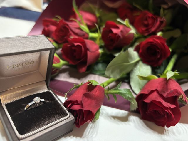 プロポーズの時にいただいた薔薇とともに。