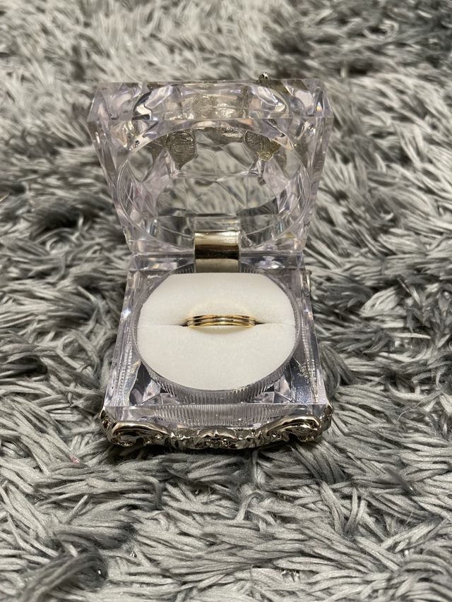 土日祝のみ着用しています。
アフターサービスも満足です。