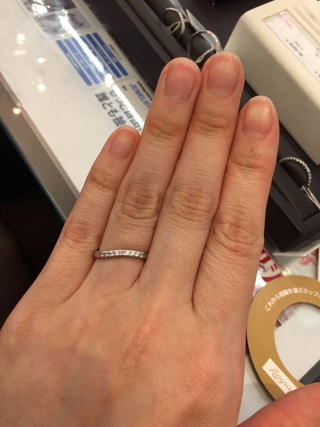 緩やかなS字カーブがポイントです。