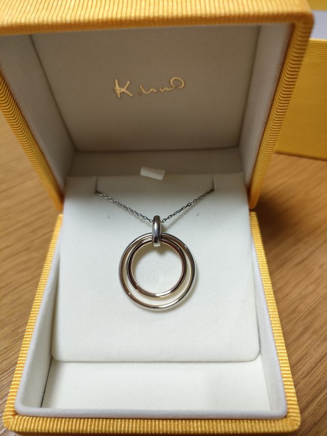 普段はネックレスで着用できて、特別な日は指輪として仕様