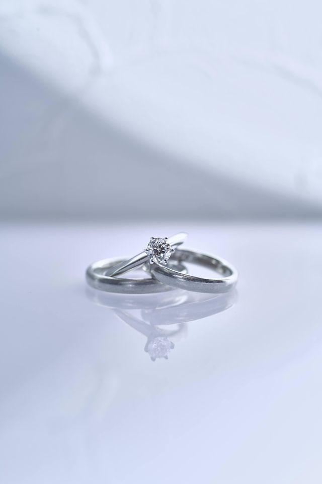 結婚指輪と一緒に撮影いただいた写真です。