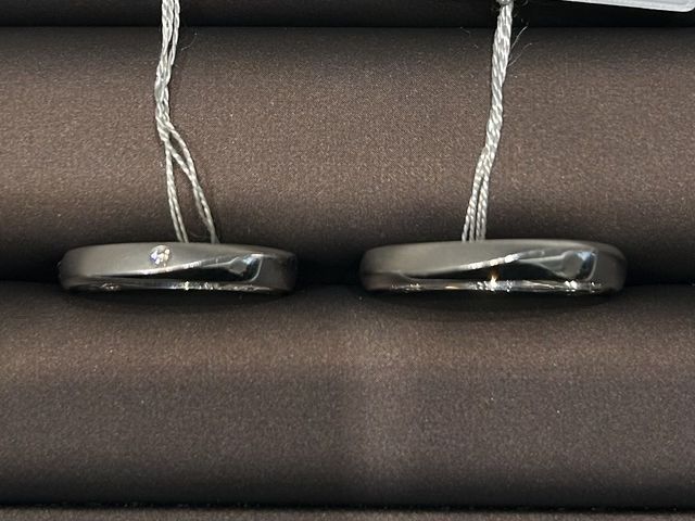 左レディース　右メンズ