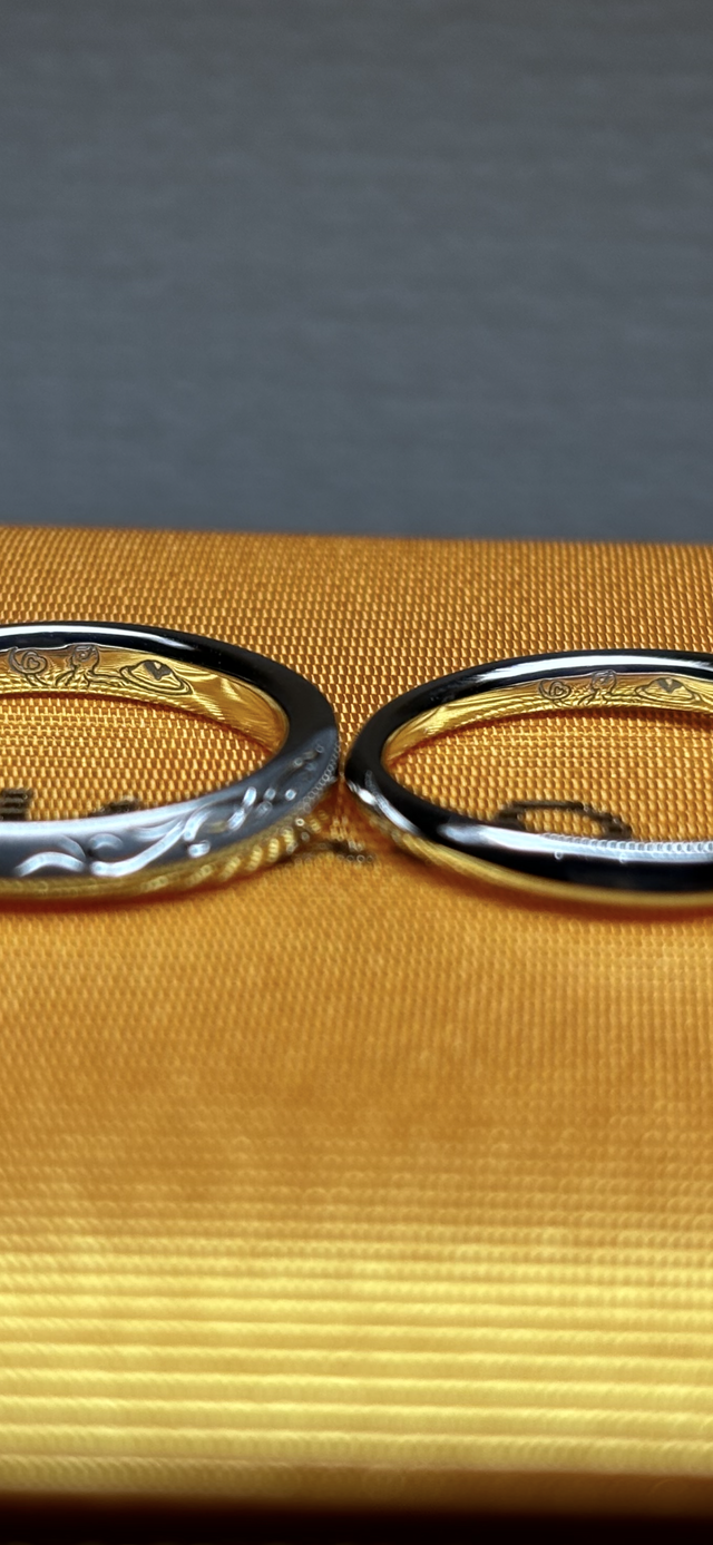 内側には飼っているペットのイラストをデザイン