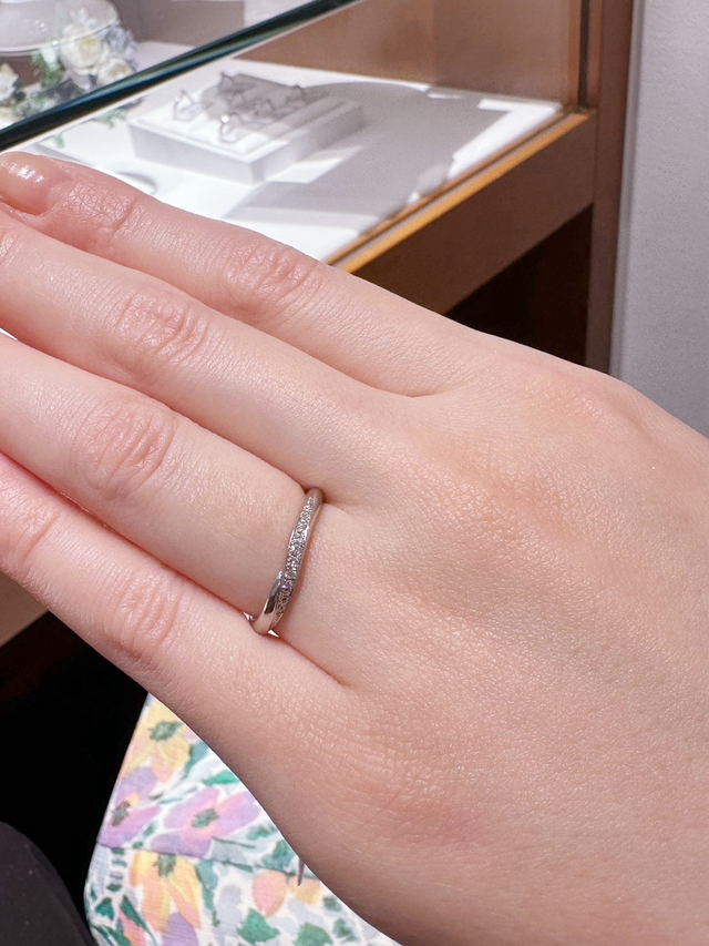 試着に行ってその場で購入を決めました。