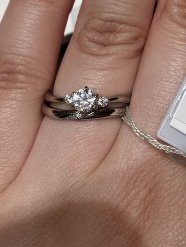 マリッジリングとの重ね付け☆