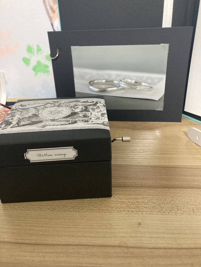 オルゴールの指輪ケースと写真もいただきました