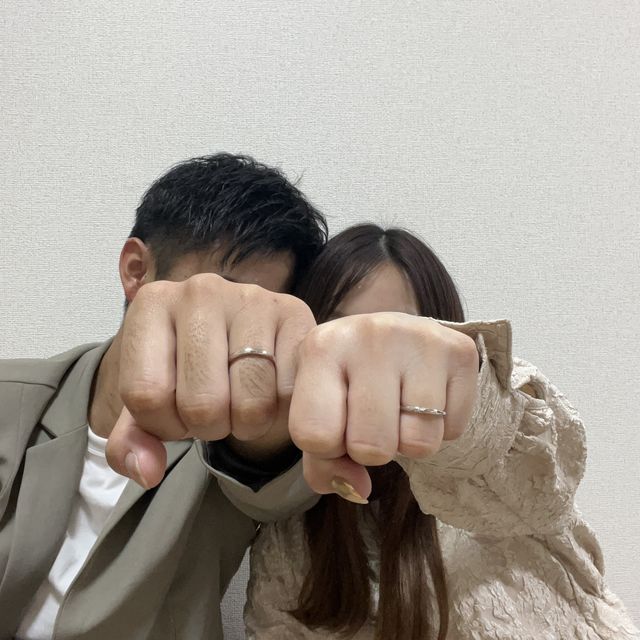 自分のインスタアカウントに入籍報告する際に撮った写真です。
