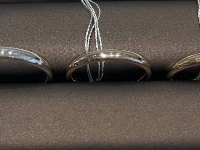 左プラチナ、右ピンクゴールドとの比較⭐︎