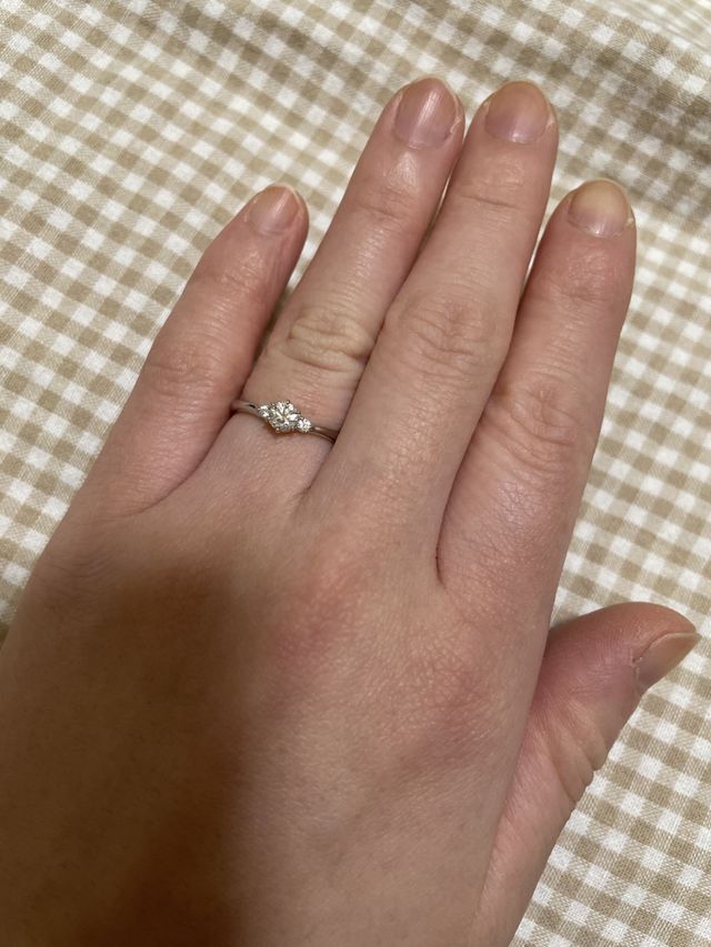 婚約指輪です