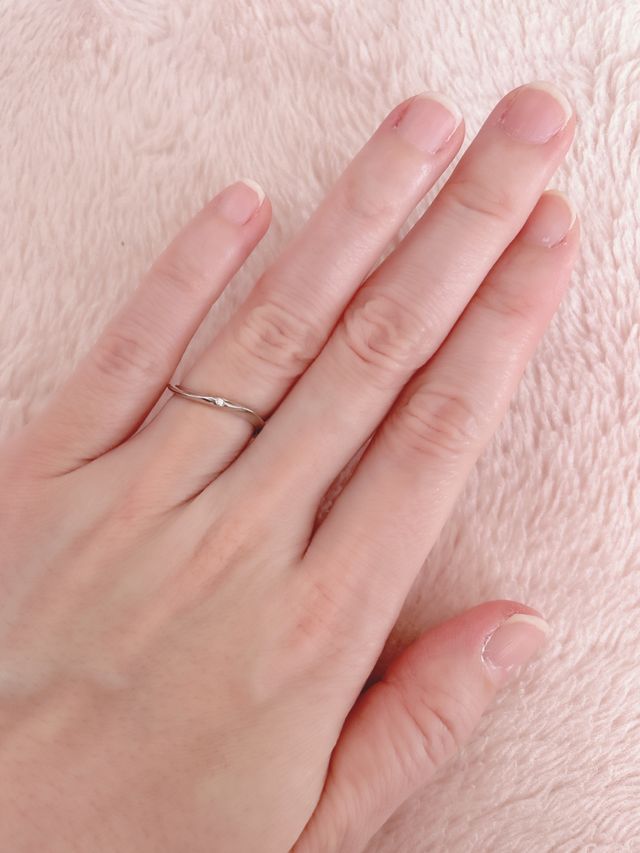 ウェーブデザインが可愛い
太いリングが苦手な方にもオススメ