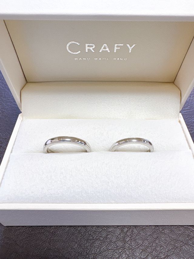 郵送で箱に入っている状態で届きました。