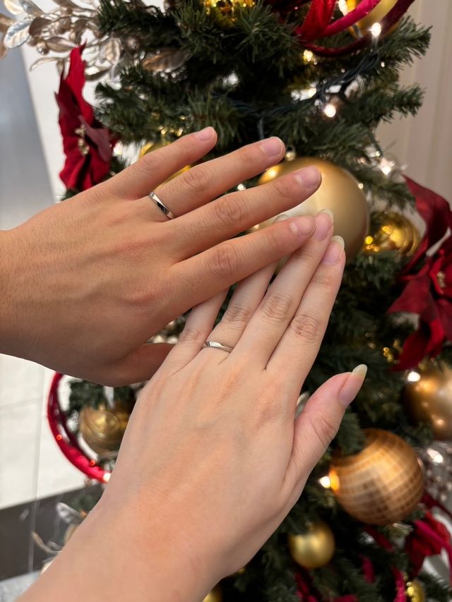 受け取った際に店舗で撮りました。、