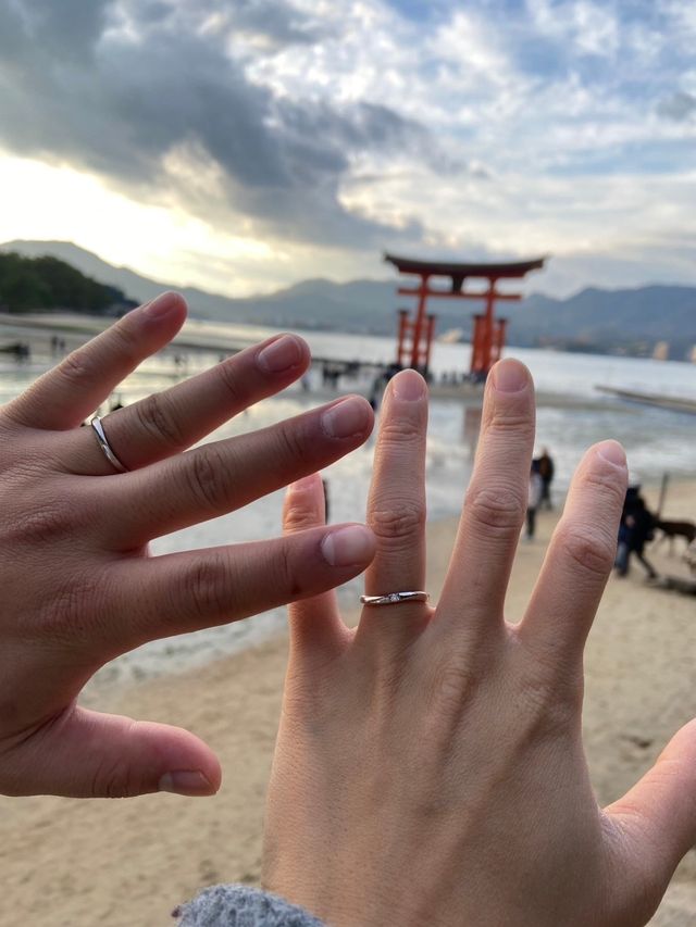 指輪を受け取って記念写真を撮りに安芸の宮島へ行ってきました！
