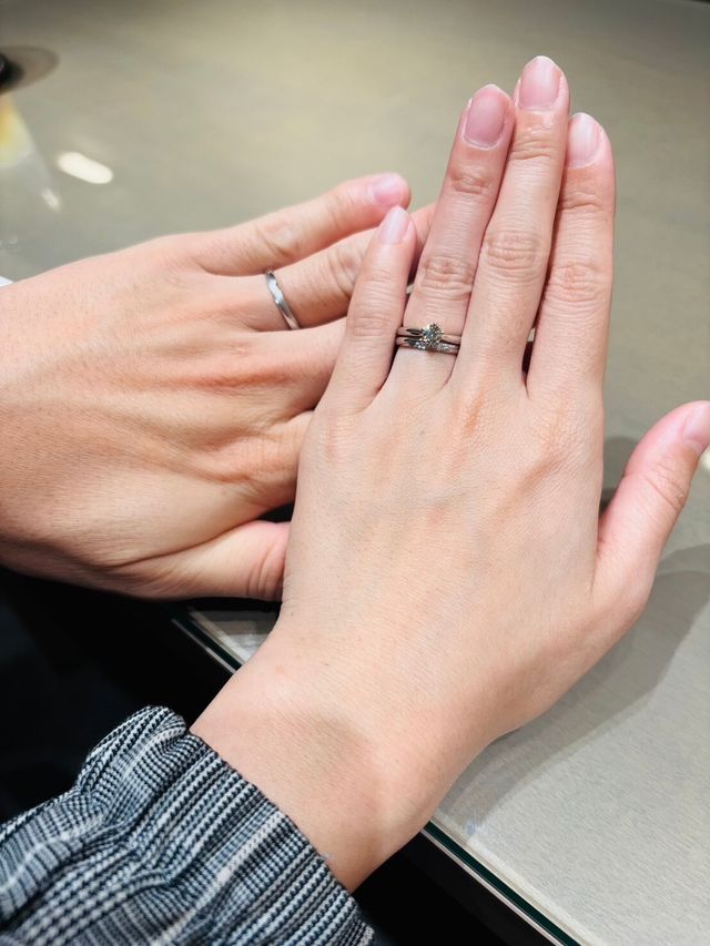 指輪完成後に撮影した写真になります。