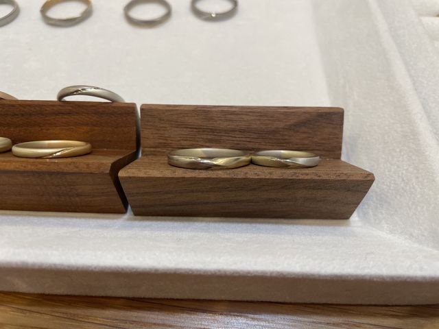デザインもオーダーできるとのことで他にはない指輪が作れる