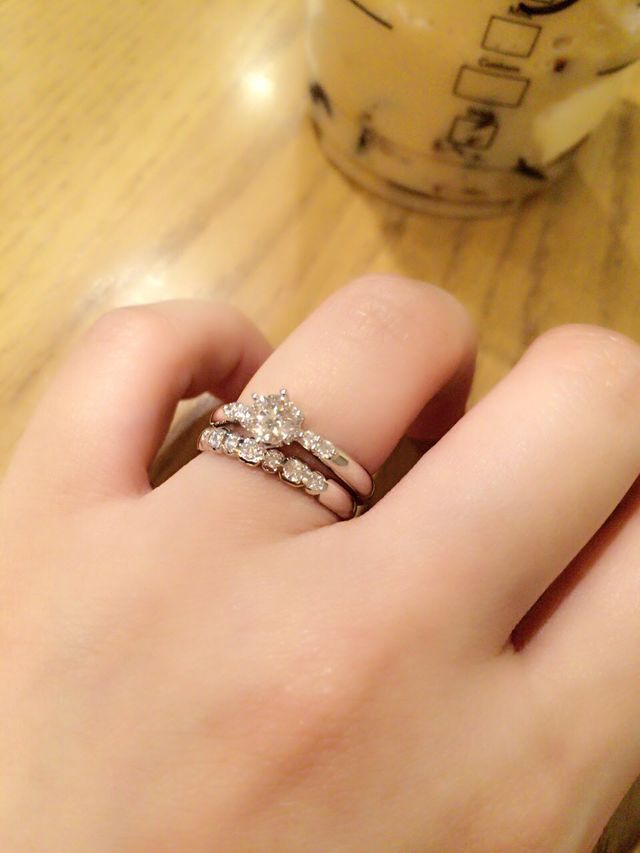 婚約指輪と重ね付け