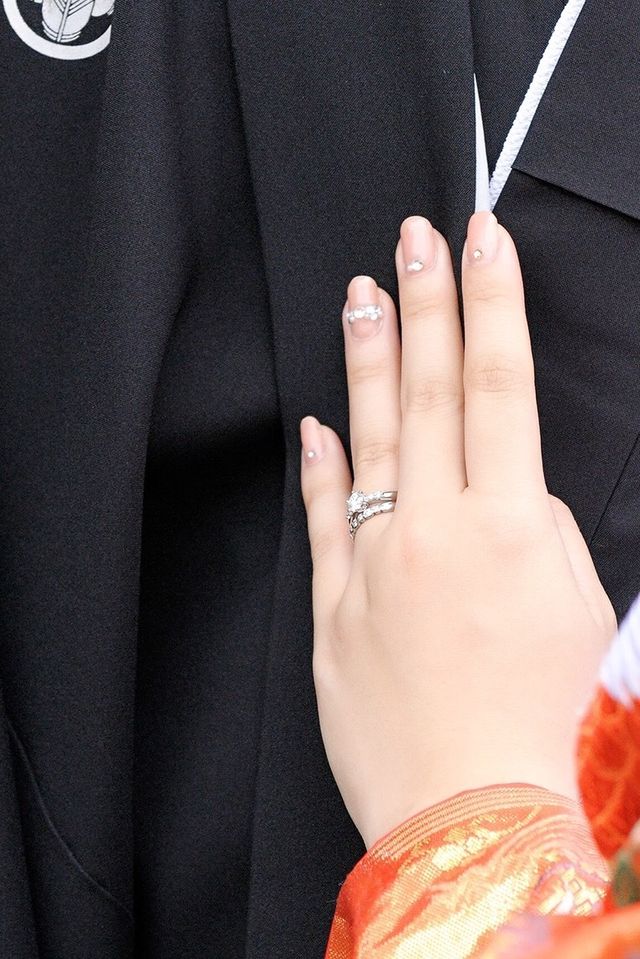 別に購入した婚約指輪と重ね付け