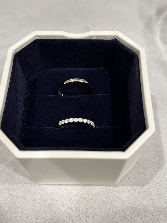 直線に斜めライン
ハーフエタニティ