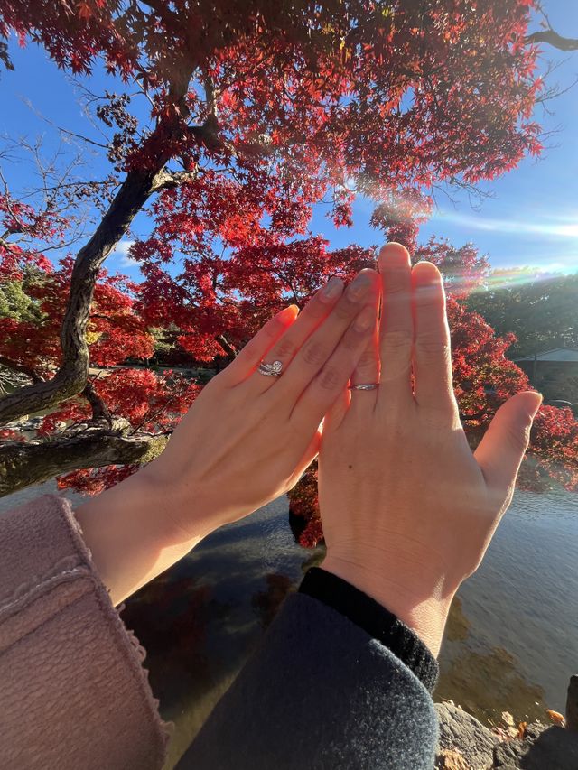 婚約指輪の内側に彼からのメッセージを入れていただきました