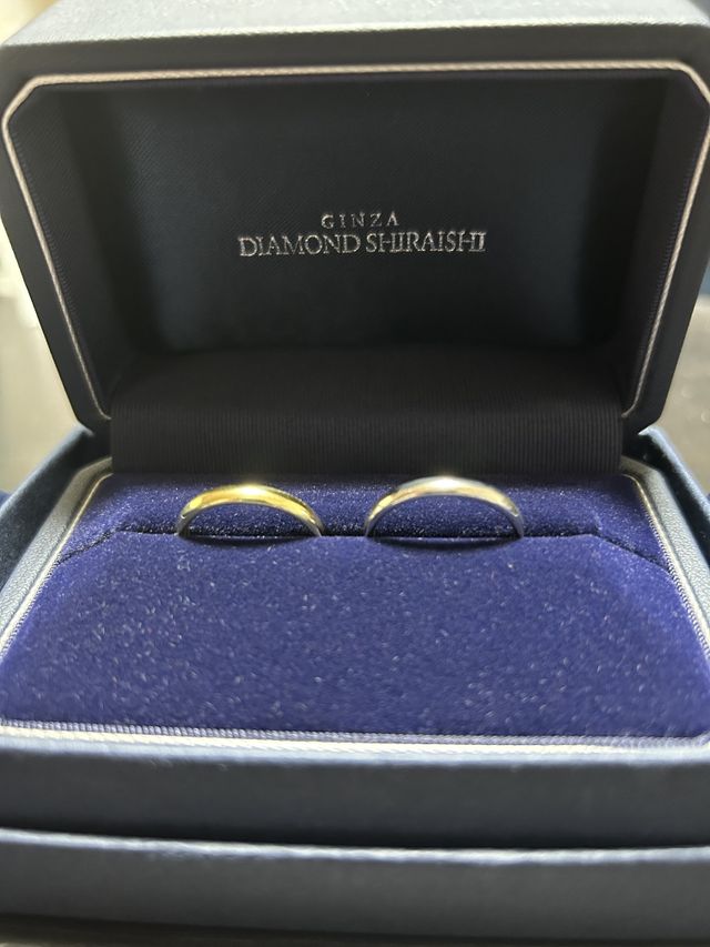 ケースに入った指輪のみの写真
