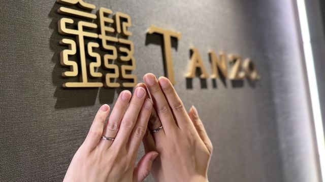 　2人でデザインを決めた世界に一つだけの指輪です。