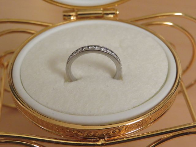 ハーフエタニティです。