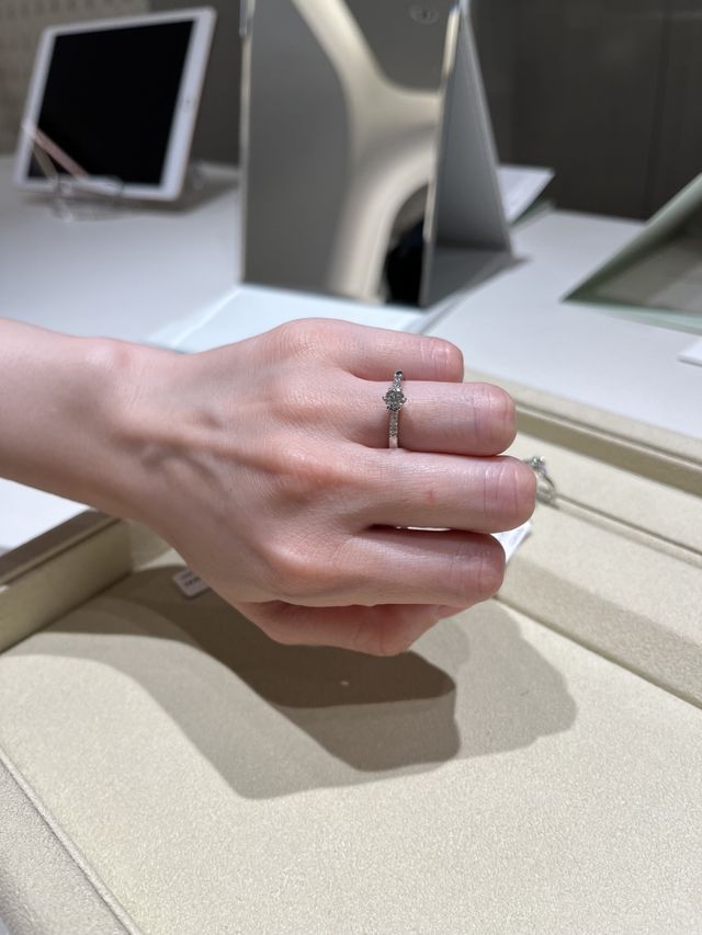 試着させていただいたときの一枚です！