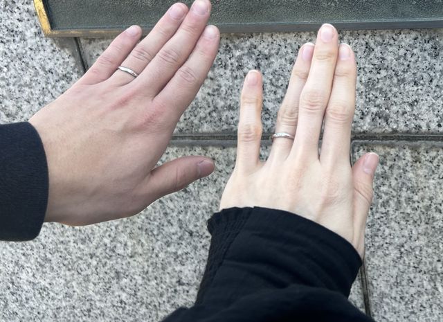 母校で記念写真