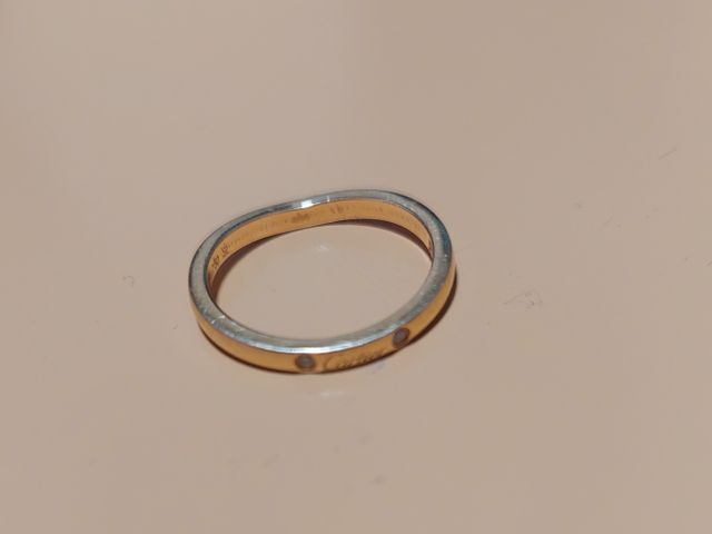 指輪の手のひら側の画像です。