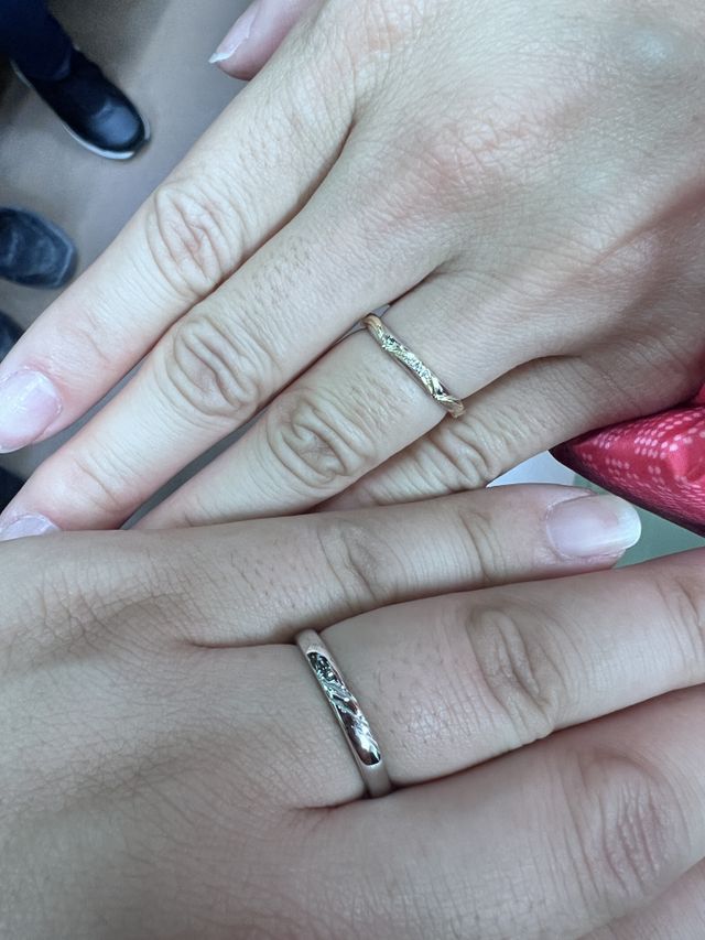初めて撮った結婚指輪の写真です