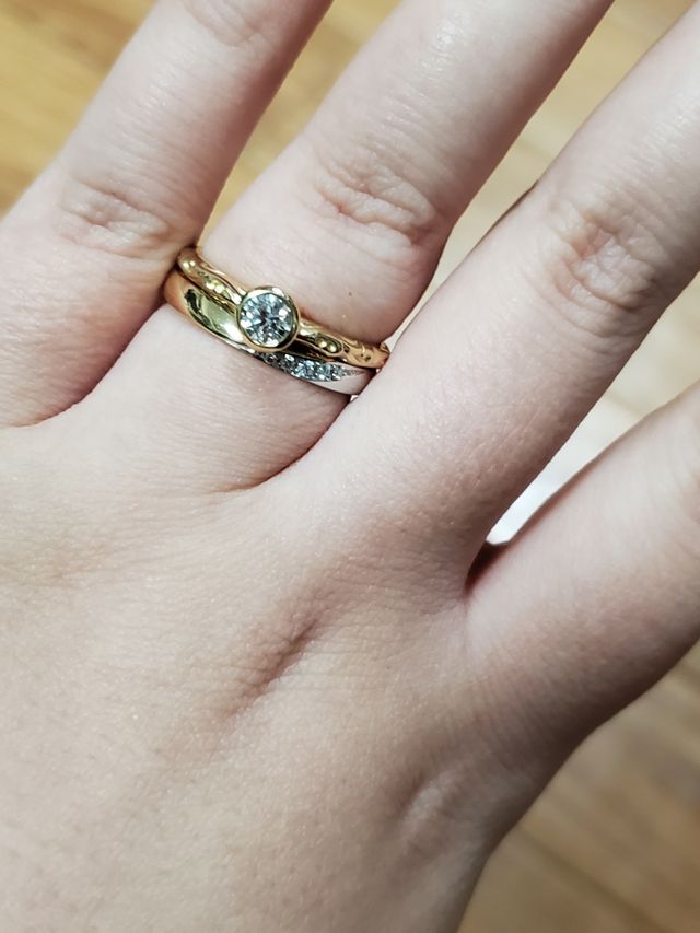 結婚指輪と婚約指輪