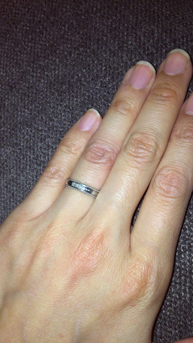 ミルグレインに3石ダイヤモンド