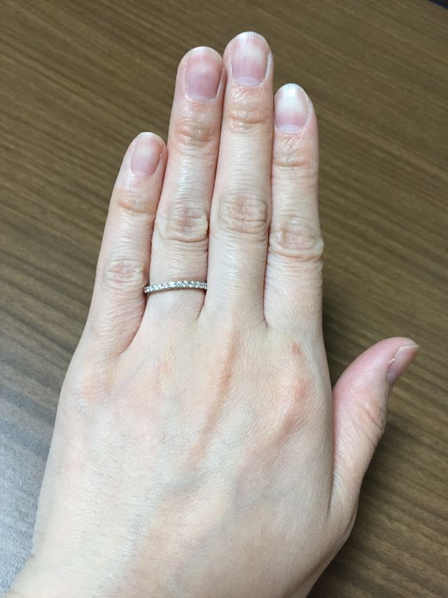 ハーフエタニティです。