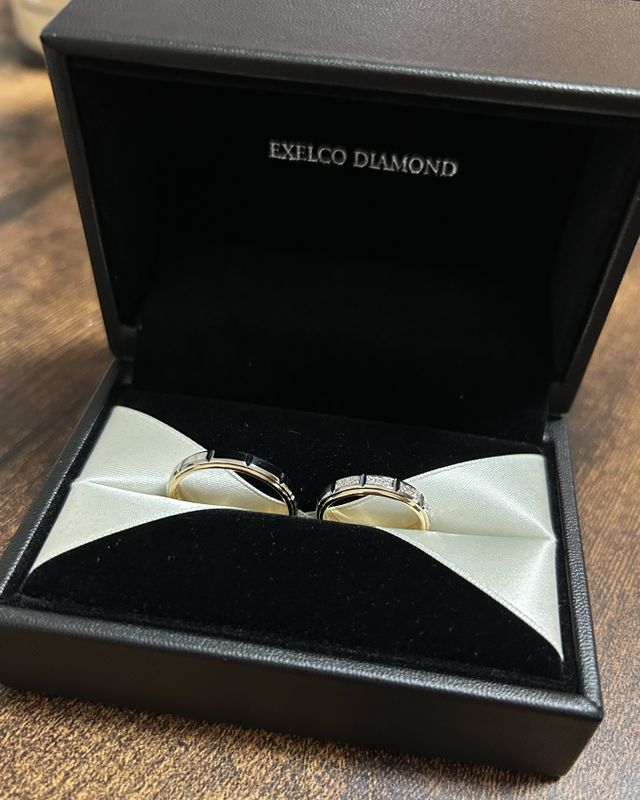 指輪を受け取った日に着用前に撮りました。