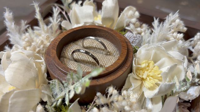 男性 クリア仕上げ
女性 ヘアライン仕上げ