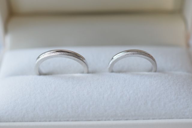 鏡面とスターダストのハーフデザインです。