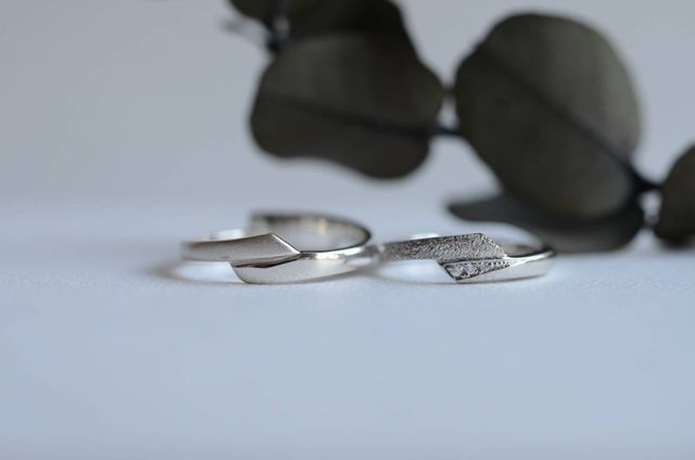 正面は２つとも同じようなデザインにしました。