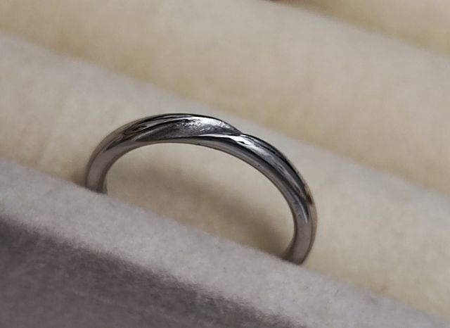 シンプルなデザインで普段使いしやすく、着け心地がとても良い。