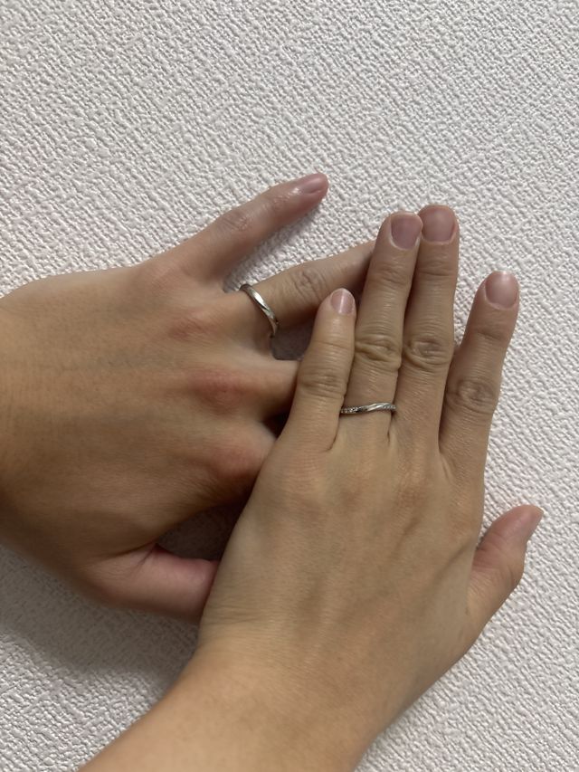 仕事でもつけられるようシンプル且つ指に馴染むものにしました。