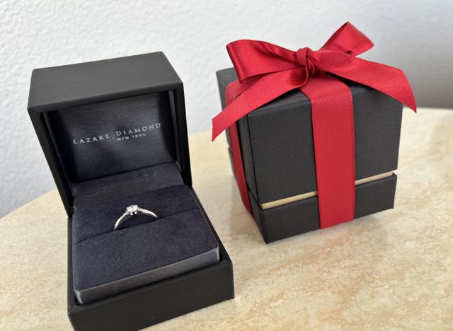 プロポーズで憧れの指輪の箱パカってやってもらいました！