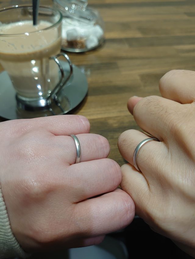 頼んでいた結婚指輪をお迎えしました！

